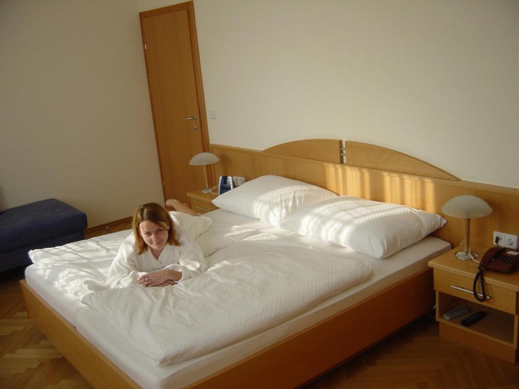 Pension Schlossblick Nebersdorf Chambre photo